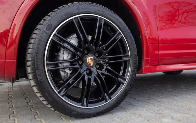 Porsche Cayenne cena 270000 przebieg: 122219, rok produkcji 2016 z Brześć Kujawski małe 631